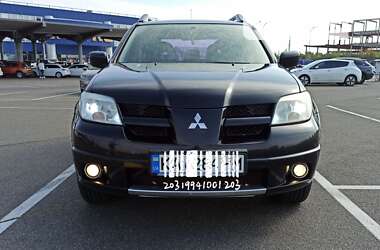 Позашляховик / Кросовер Mitsubishi Outlander 2007 в Києві