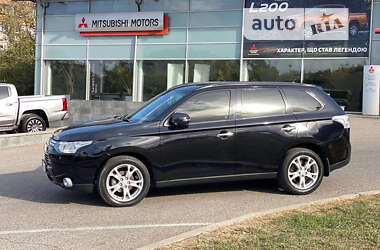 Внедорожник / Кроссовер Mitsubishi Outlander 2013 в Днепре