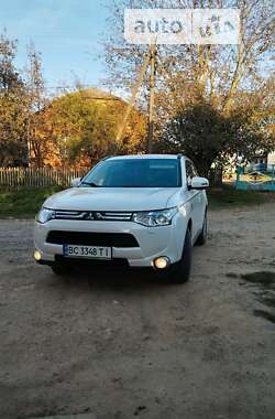 Позашляховик / Кросовер Mitsubishi Outlander 2012 в Новояворівську