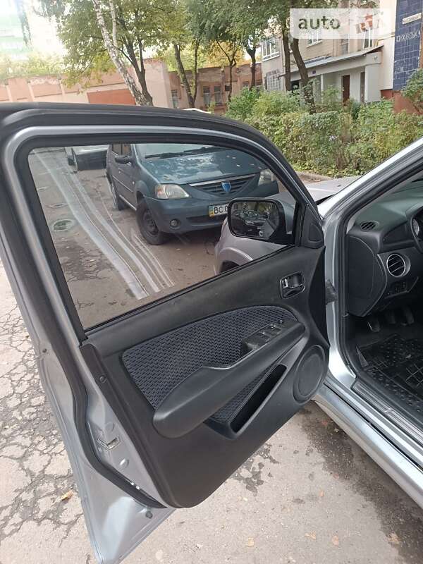 Внедорожник / Кроссовер Mitsubishi Outlander 2008 в Львове фото 9 Внедорожник / Кроссовер Mitsubishi Outlander 2008 в Львове