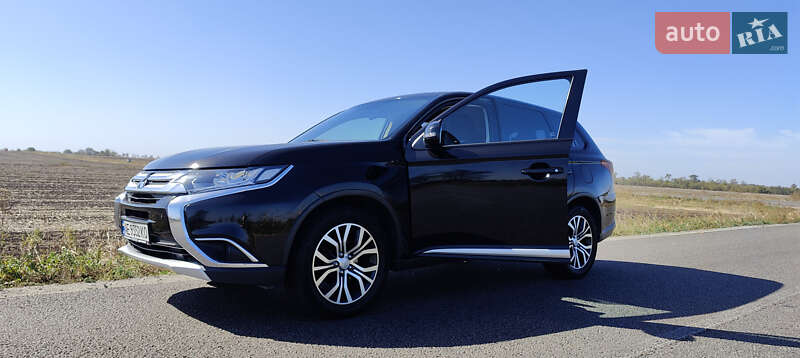 Внедорожник / Кроссовер Mitsubishi Outlander 2016 в Днепре