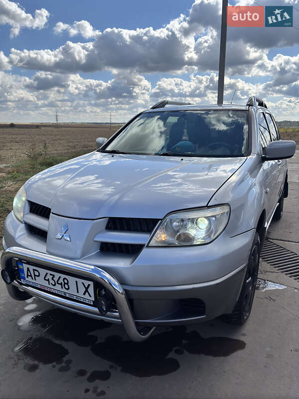 Внедорожник / Кроссовер Mitsubishi Outlander 2007 в Межевой