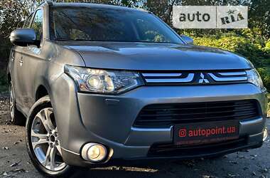 Внедорожник / Кроссовер Mitsubishi Outlander 2012 в Белогородке