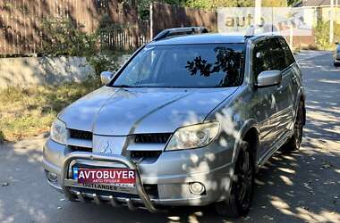 Позашляховик / Кросовер Mitsubishi Outlander 2009 в Києві