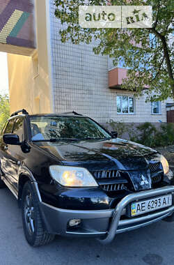 Позашляховик / Кросовер Mitsubishi Outlander 2005 в Києві