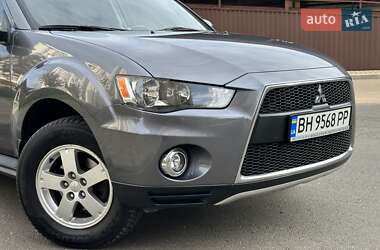 Внедорожник / Кроссовер Mitsubishi Outlander 2012 в Одессе