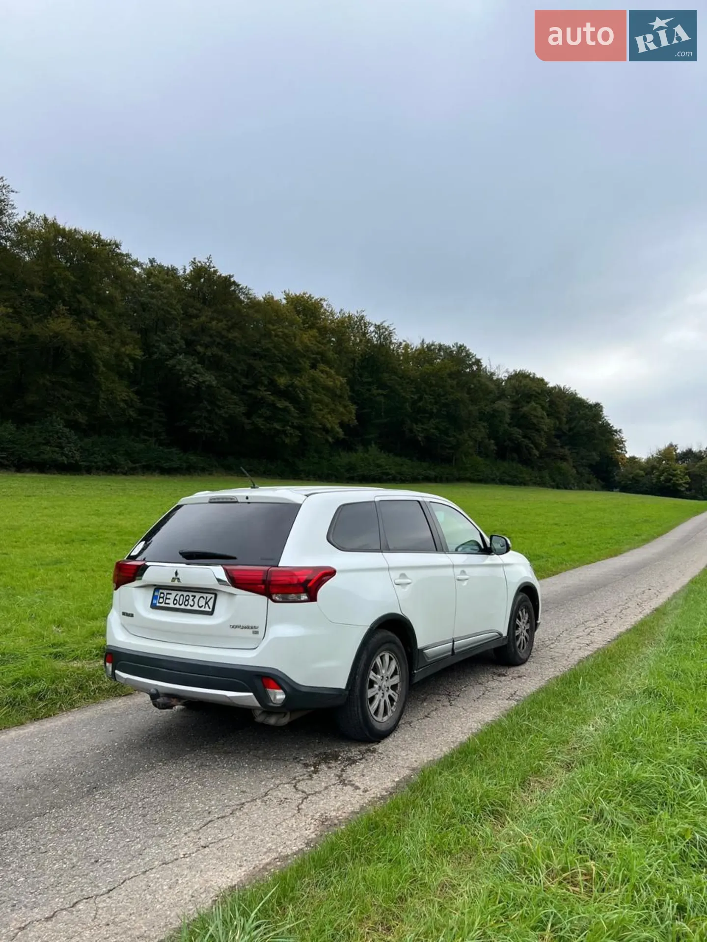 2016 Mitsubishi Outlander - мініатюра 10