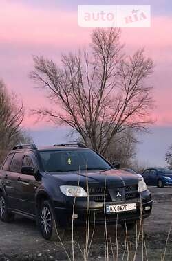 Внедорожник / Кроссовер Mitsubishi Outlander 2004 в Харькове