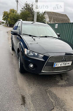 Внедорожник / Кроссовер Mitsubishi Outlander 2011 в Киеве