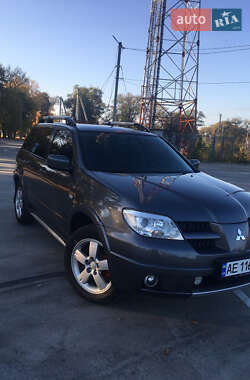 Внедорожник / Кроссовер Mitsubishi Outlander 2007 в Синельниково