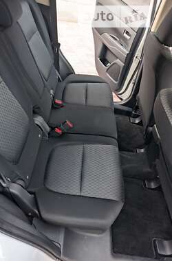 Позашляховик / Кросовер Mitsubishi Outlander 2013 в Рівному
