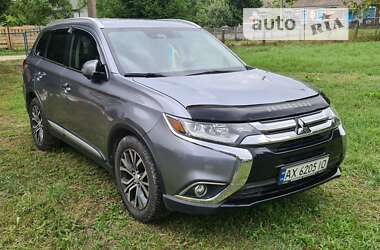 Позашляховик / Кросовер Mitsubishi Outlander 2017 в Харкові