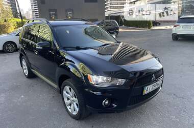 Mitsubishi Outlander 2011