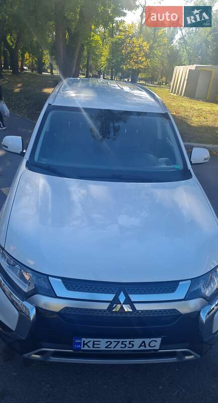 Внедорожник / Кроссовер Mitsubishi Outlander 2019 в Кривом Роге