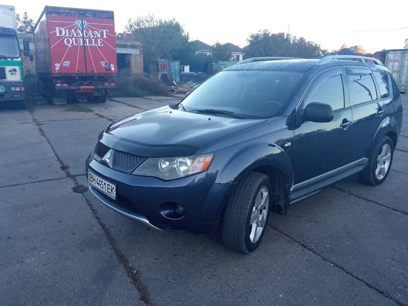 Позашляховик / Кросовер Mitsubishi Outlander 2010 в Одесі