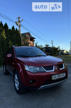 Позашляховик / Кросовер Mitsubishi Outlander 2008 в Києві