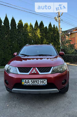 Позашляховик / Кросовер Mitsubishi Outlander 2008 в Києві