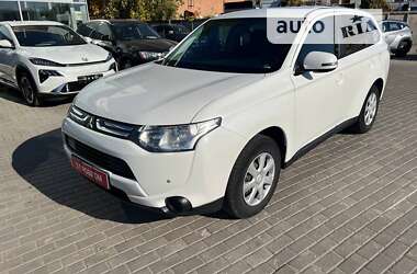 Позашляховик / Кросовер Mitsubishi Outlander 2013 в Полтаві