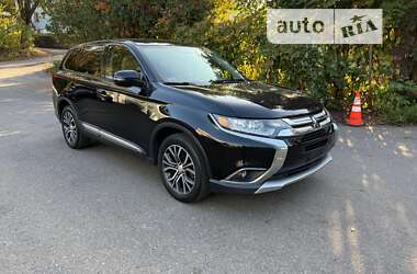 Mitsubishi Outlander 2016