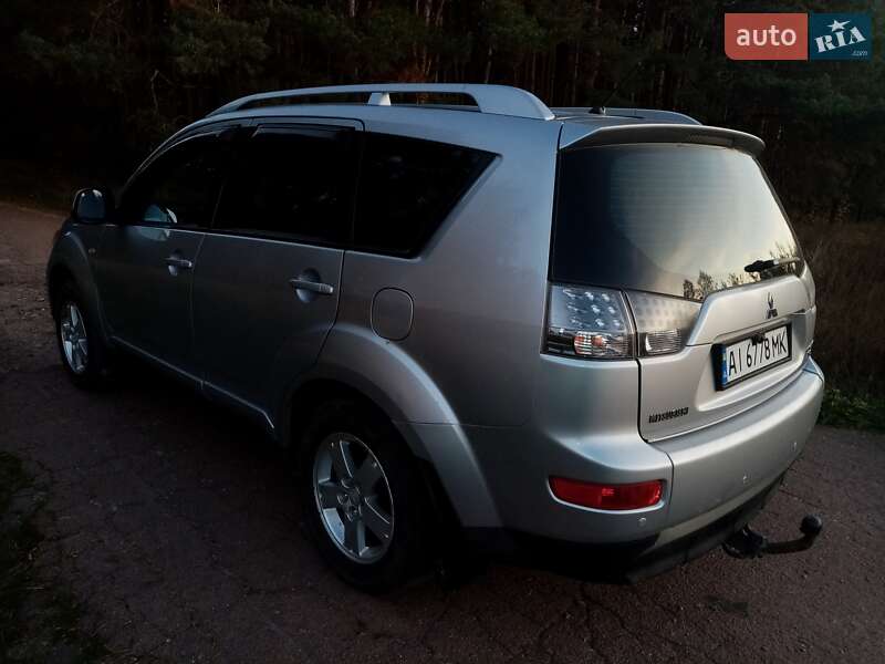 Внедорожник / Кроссовер Mitsubishi Outlander 2008 в Остер фото 10 Внедорожник / Кроссовер Mitsubishi Outlander 2008 в Остер