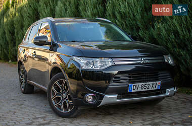 Mitsubishi Outlander 2015