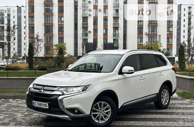 Mitsubishi Outlander 2016