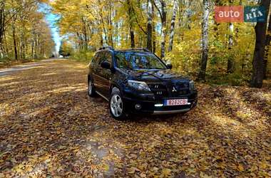 Внедорожник / Кроссовер Mitsubishi Outlander 2006 в Гайсине