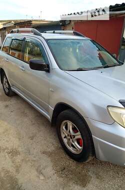 Внедорожник / Кроссовер Mitsubishi Outlander 2005 в Ватутино