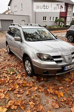 Позашляховик / Кросовер Mitsubishi Outlander 2006 в Рівному