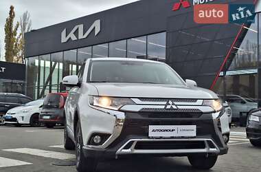 Позашляховик / Кросовер Mitsubishi Outlander 2021 в Одесі