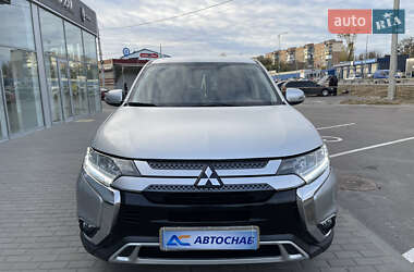 Внедорожник / Кроссовер Mitsubishi Outlander 2019 в Полтаве