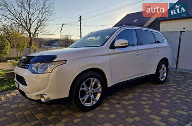 Внедорожник / Кроссовер Mitsubishi Outlander 2013 в Жмеринке