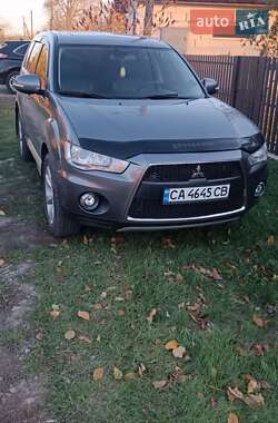 Внедорожник / Кроссовер Mitsubishi Outlander 2012 в Монастырище