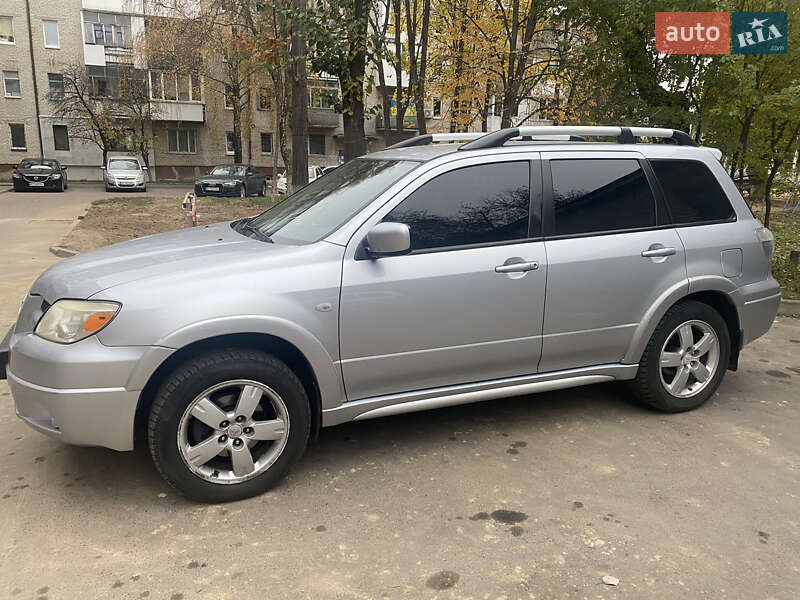 Внедорожник / Кроссовер Mitsubishi Outlander 2007 в Луцке
