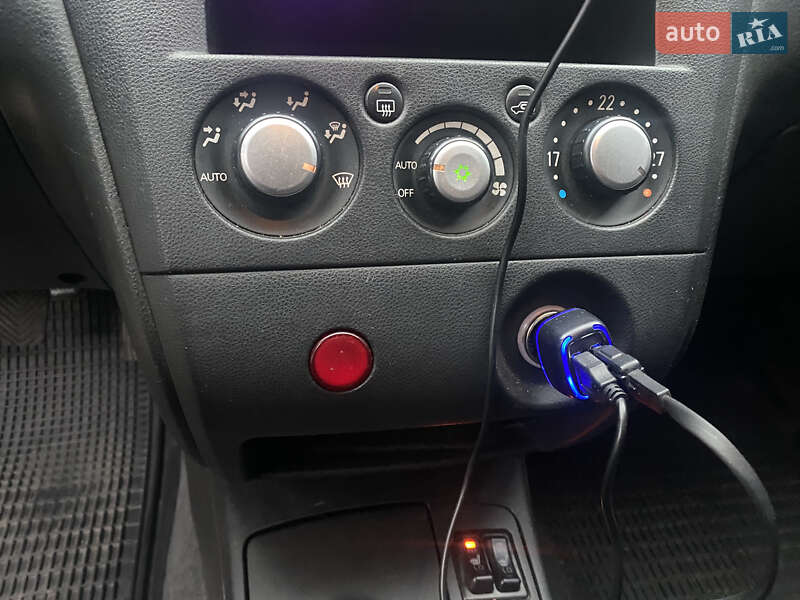 Внедорожник / Кроссовер Mitsubishi Outlander 2007 в Луцке