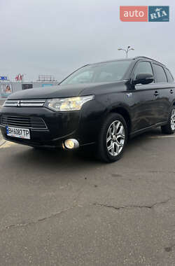 Позашляховик / Кросовер Mitsubishi Outlander 2014 в Одесі