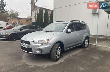 Внедорожник / Кроссовер Mitsubishi Outlander 2011 в 