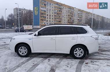 Внедорожник / Кроссовер Mitsubishi Outlander 2014 в Харькове