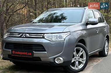 Внедорожник / Кроссовер Mitsubishi Outlander 2012 в Белогородке