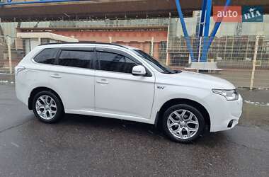 Внедорожник / Кроссовер Mitsubishi Outlander 2014 в Харькове