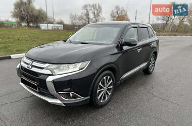 Внедорожник / Кроссовер Mitsubishi Outlander 2018 в Киеве