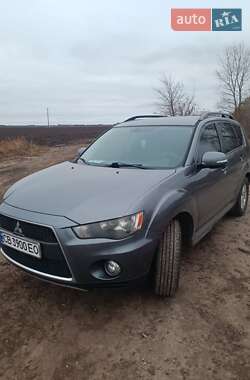 Mitsubishi Outlander 2012