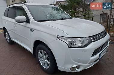 Позашляховик / Кросовер Mitsubishi Outlander 2014 в Тернополі