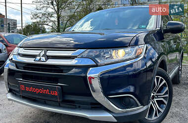 Внедорожник / Кроссовер Mitsubishi Outlander 2016 в Сумах