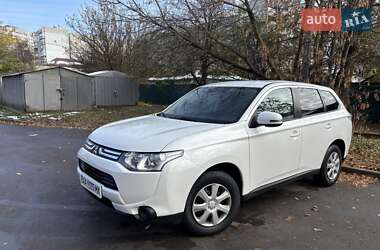 Внедорожник / Кроссовер Mitsubishi Outlander 2012 в Харькове