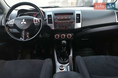 Внедорожник / Кроссовер Mitsubishi Outlander 2009 в Ровно