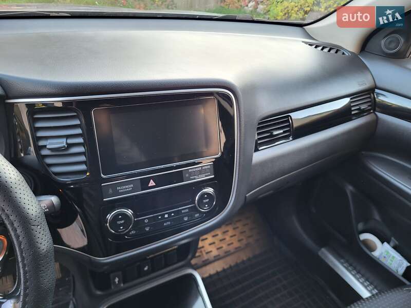 Внедорожник / Кроссовер Mitsubishi Outlander 2018 в Нововоронцовке фото 23 Внедорожник / Кроссовер Mitsubishi Outlander 2018 в Нововоронцовке