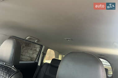 Позашляховик / Кросовер Mitsubishi Outlander 2018 в 