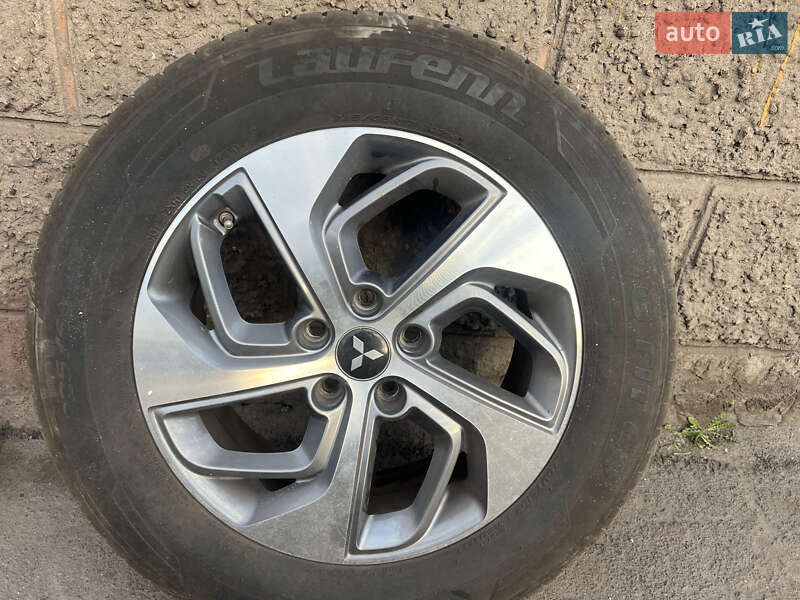 Позашляховик / Кросовер Mitsubishi Outlander 2018 в Кривому Розі