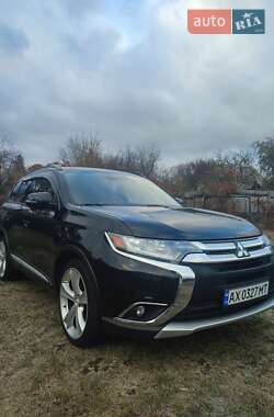 Внедорожник / Кроссовер Mitsubishi Outlander 2015 в Харькове